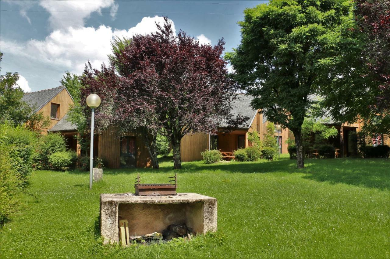 Camping Le Paisserou Najac Zewnętrze zdjęcie