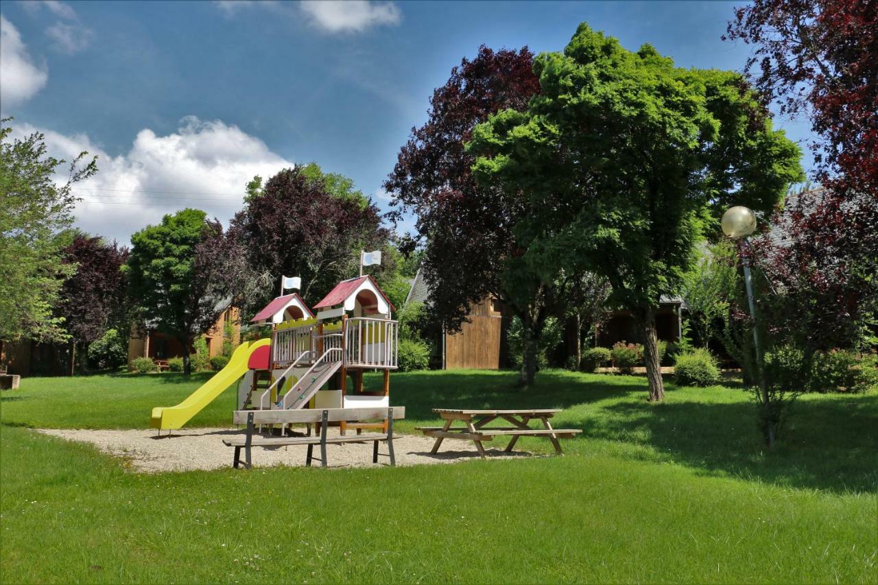 Camping Le Paisserou Najac Zewnętrze zdjęcie